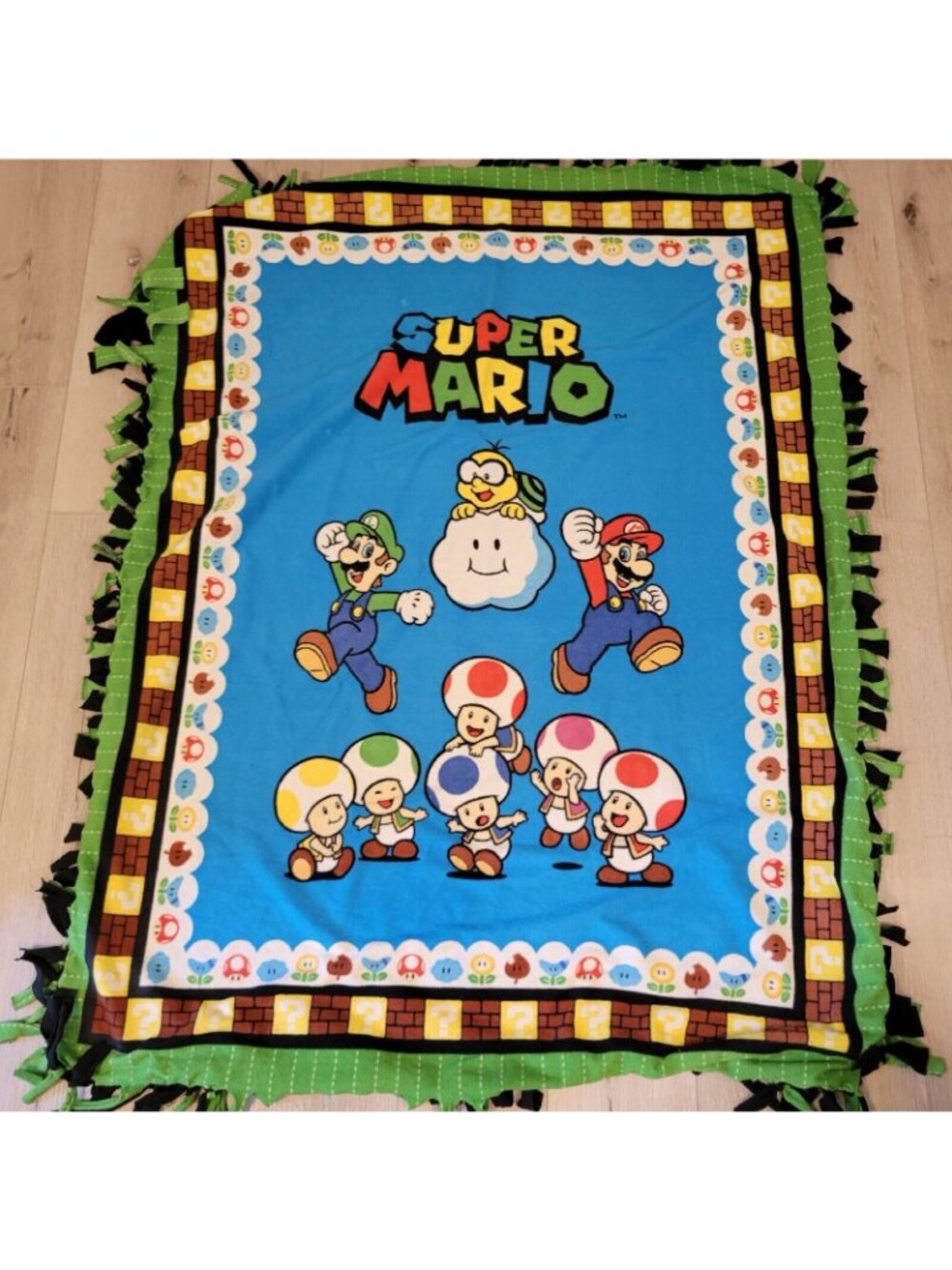Super Mario Fleece Tie Blanket Luigi Toad Characters Bright Blue & Green Design - Picture 2 of 9